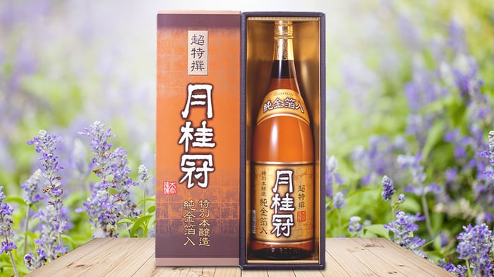 Hình ảnh rượu Sake vảy vàng Gekkeikan Tokubetsu 2