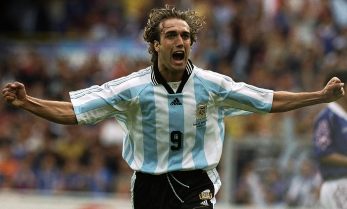 “Vua sư tử” Gabriel Batistuta vẫn giữ kỷ lục chân sút số 1 của Argentina tại World Cup