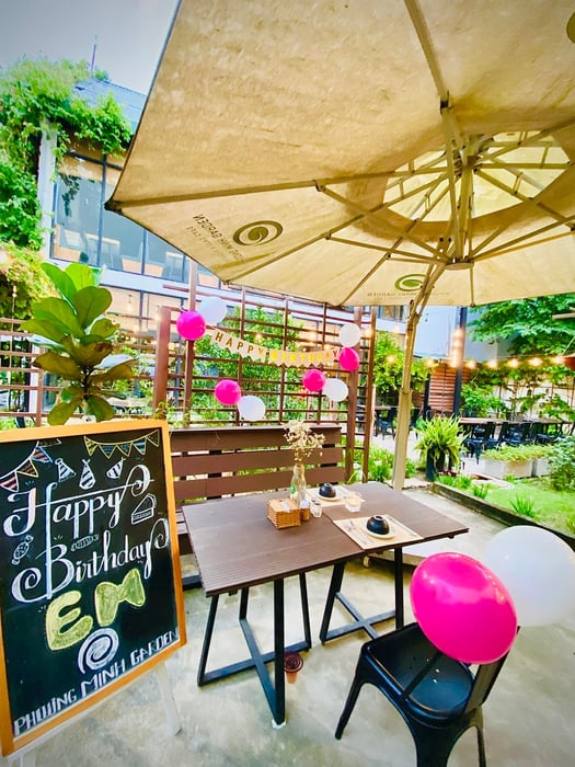 Hình ảnh 2 của Phương Minh Garden Dessert & Bistro Cafe