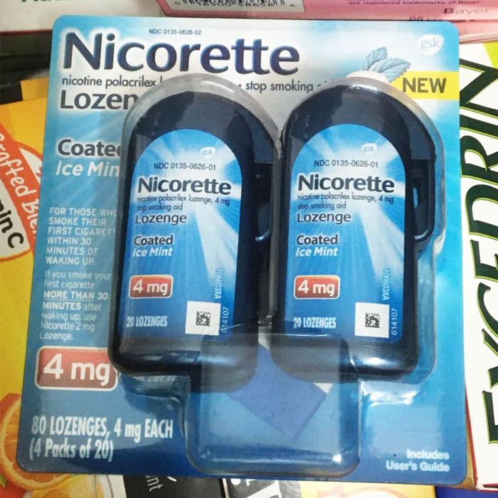 Kẹo ngậm cai thuốc lá Nicorette Lozenge Ice Mint 4mg - Hình ảnh 1