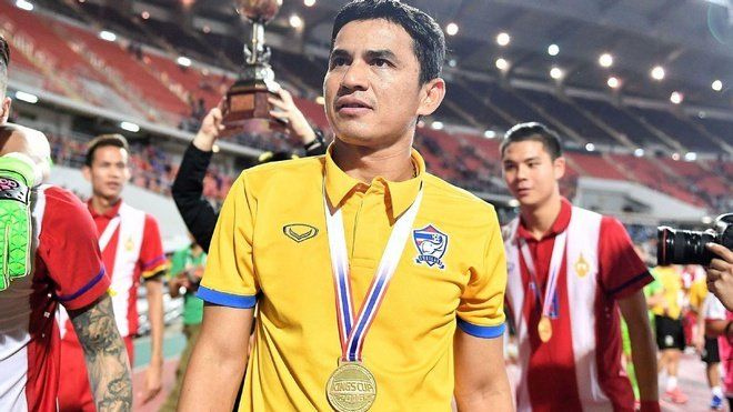 Kiatisuk Senamuang - Người duy nhất vô địch AFF Cup ở cả hai vai trò cầu thủ và huấn luyện viên