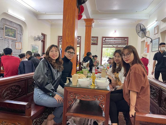 Ảnh 1 của Nhà Hàng Chính Thư