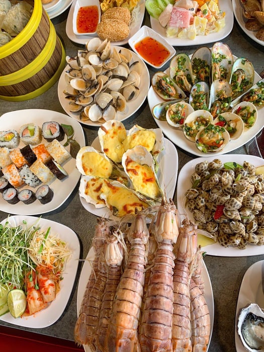 Hình ảnh Buffet Hải Sản Cửu Vân Long 1