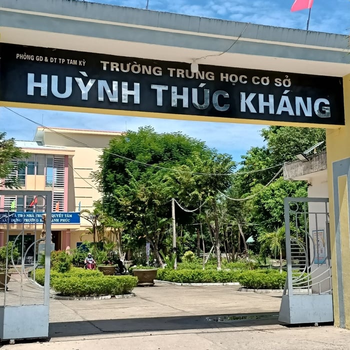 Hình ảnh Trường Trung học cơ sở Huỳnh Thúc Kháng 1