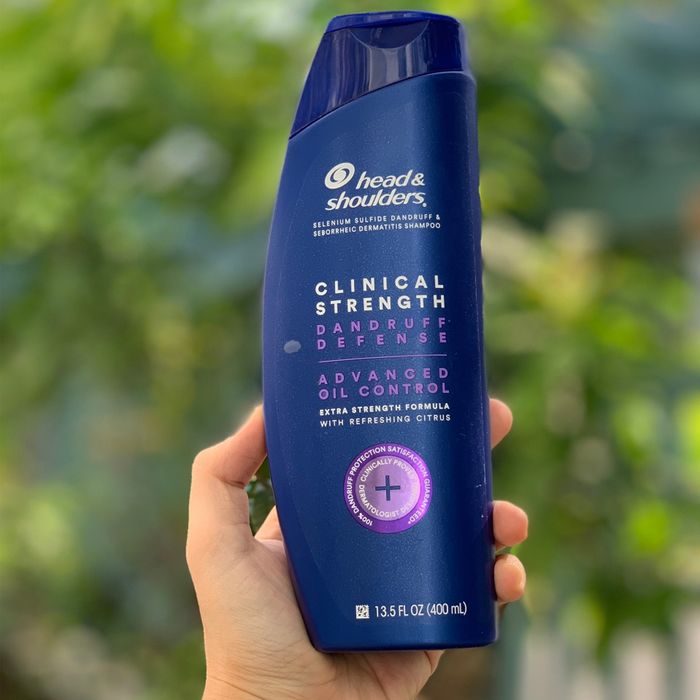 Hình ảnh 1 của Dầu gội trị gàu & kiểm soát dầu Head & Shoulders Clinical Dandruff Defense + Advanced Oil Control Shampoo