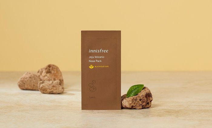 Hình ảnh Miếng Dán Lột Mụn Innisfree Jeju Volcanic Nose Pack