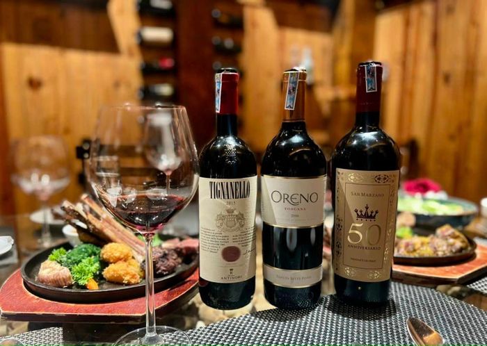 Ảnh 2 của Huyen Thu Winecellar & Steakhouse