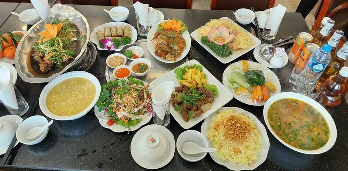 Diệp Linh Catering - Hình ảnh tiệc lưu động 2