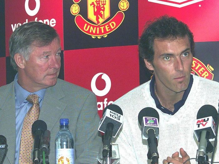 Laurent Blanc bất ngờ gia nhập Old Trafford ảnh 1