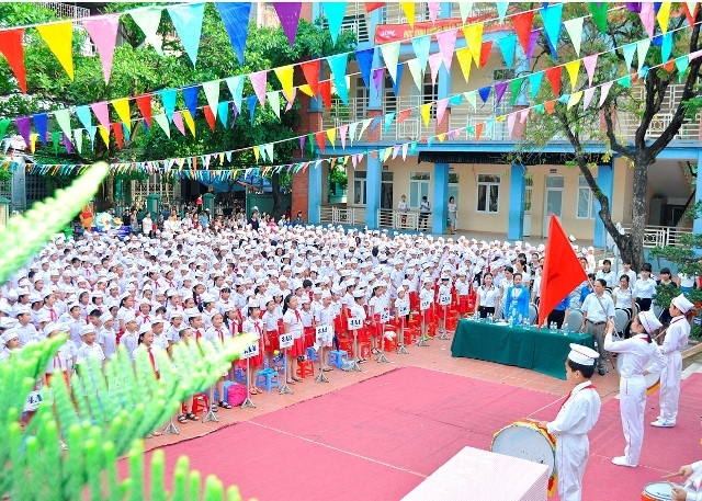 Bài phát biểu tại lễ bế giảng cuối năm học của hiệu trưởng trường phổ thông (số 2) ảnh 1