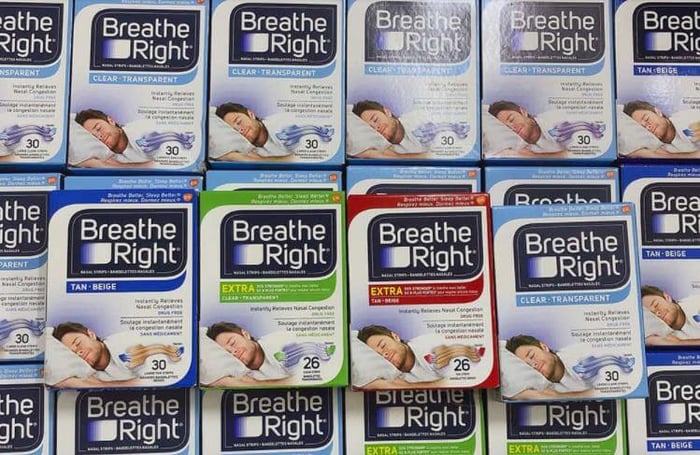 Ảnh 1 miếng dán chống ngáy Breathe Right