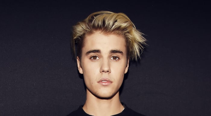 Hình ảnh Justin Bieber – 43 triệu người đăng ký 2