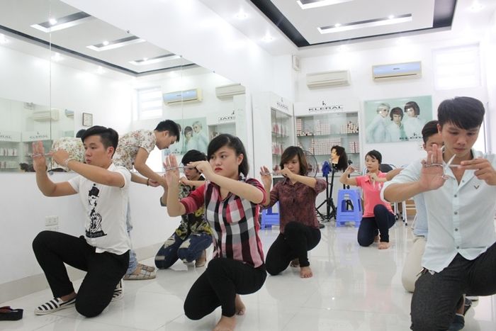 Hình ảnh Trung tâm đào tạo cắt tóc LEVY Salon & Academy - 1