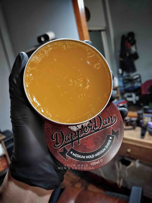 Hình ảnh sáp Dapper Dan Deluxe Pomade – Độ giữ nếp trung bình, độ bóng trung bình số 2