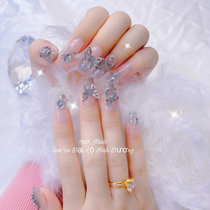 Ảnh 1 của 1987 Nails