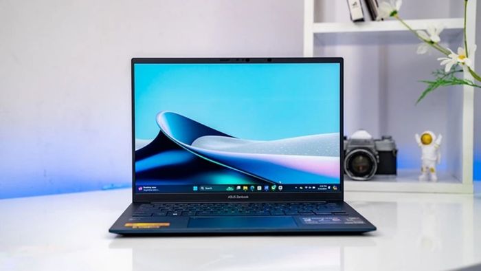 Asus Zenbook 14 OLED UX3405MA-PP151W