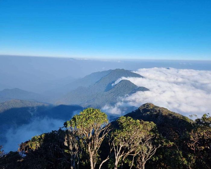 chia-se-trai-nghiem-trekking-tay-con-linh