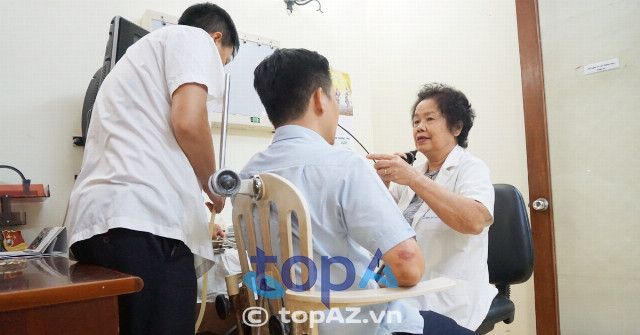 Bác sĩ điều trị viêm tai giữa hàng đầu tại Hà Nội