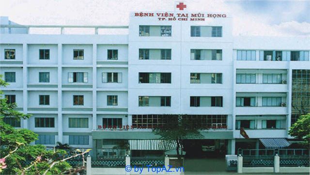 dịch vụ bấm lỗ tai cho bé an toàn