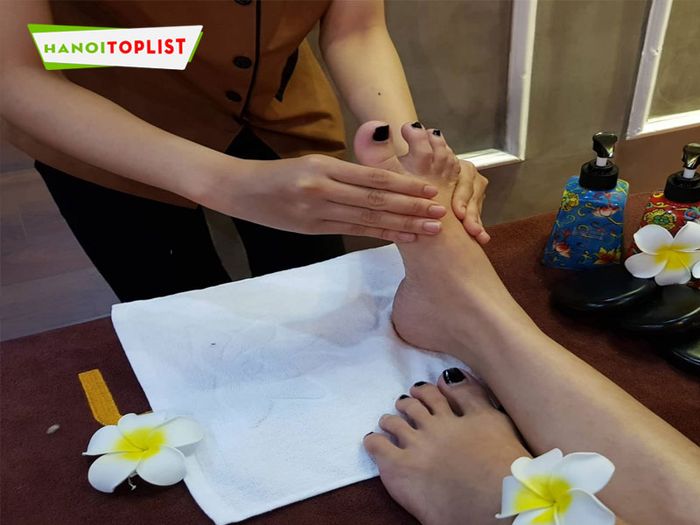 spa-hoa-moc-tam-an-massage-chan-gia-tot-ha-noi-Mytour