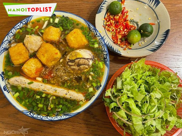 bun-rieu-cua-trung-vit-lon-Mytour