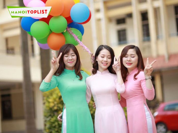 ao-dai-minh-duc-Mytour