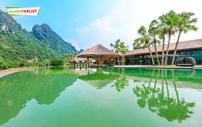 kim-boi-hoa-binh-resort-Mytour