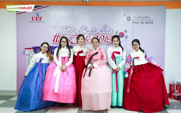 cho-thue-hanbok-nami-ha-noi-Mytour