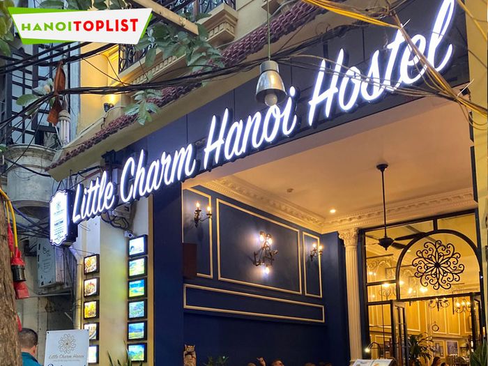 khach-san-little-charm-hanoi-hostel-Mytour