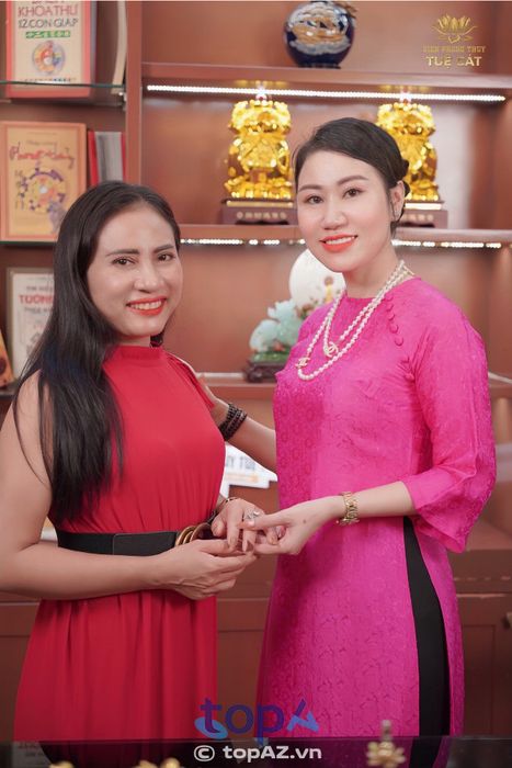 chân mày phong thủy tuệ cát