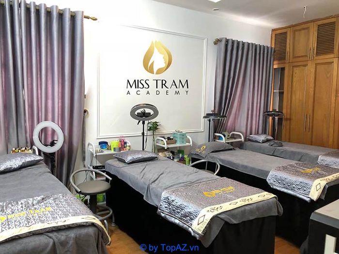 Spa chuyên điều trị mụn cho nam giới tại TPHCM