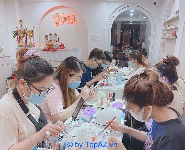 tiệm làm nail nổi bật tại quận 5, TP.HCM