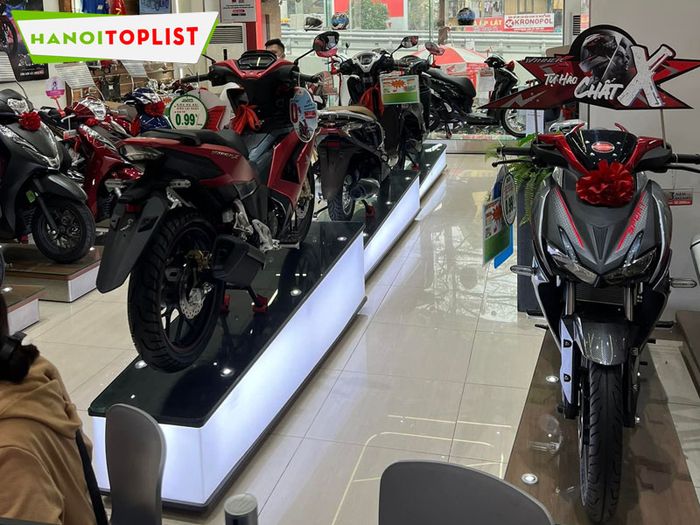 honda-duc-tri-cua-hang-xe-honda-ha-noi-da-dang-mau-ma-Mytour