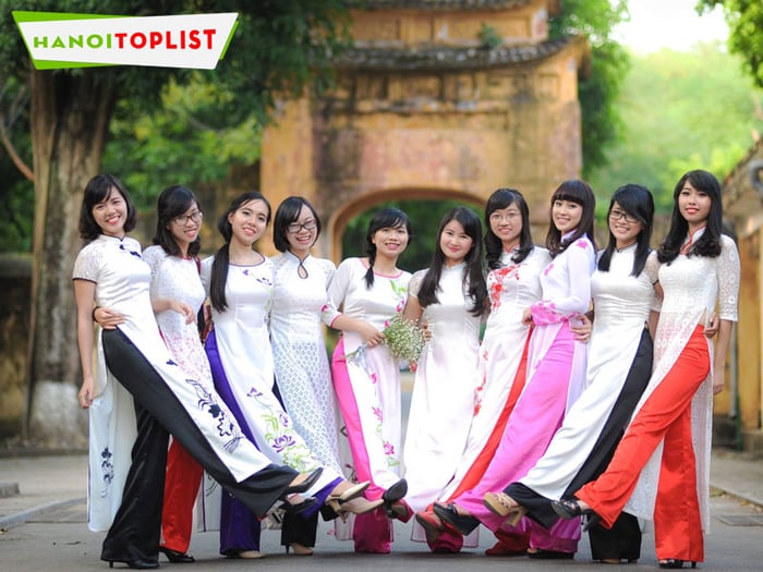 ao-dai-nhan-chuyen-ao-dai-may-san-ha-noi-mau-ma-da-dang-Mytour