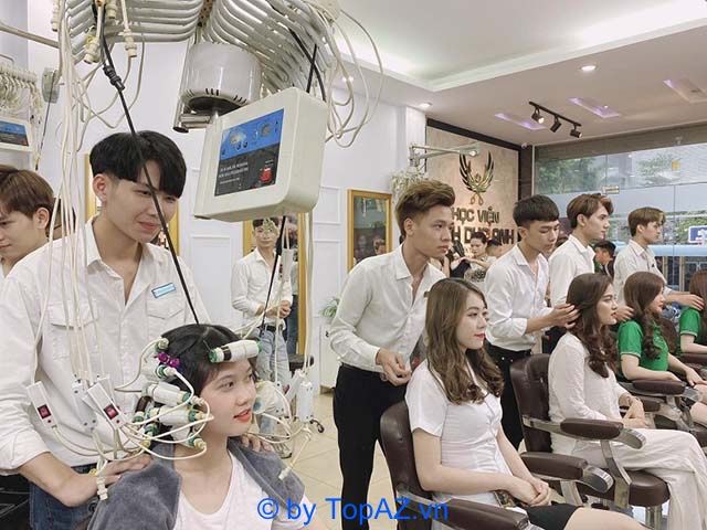 salon nhuộm tóc ấn tượng ở Hà Nội
