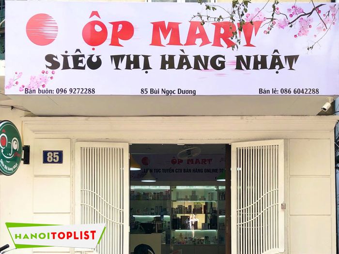 cua-hang-ban-do-nhat-o-ha-noi-op-mart-Mytour