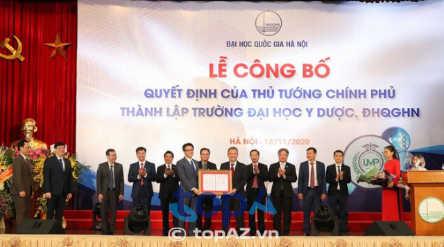 Đại học Y Hà Nội nổi bật như một trong những cơ sở đào tạo y khoa hàng đầu, luôn duy trì chất lượng đào tạo tốt nhất trên toàn quốc.