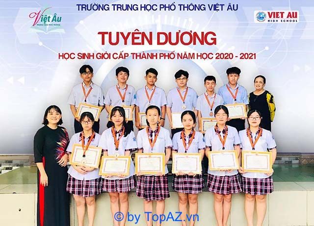 Trường trung học nội trú tại TPHCM