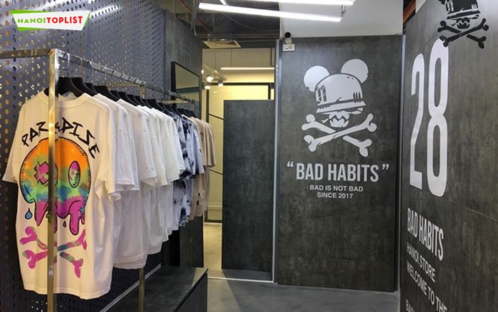 bad-habits-store-Mytour