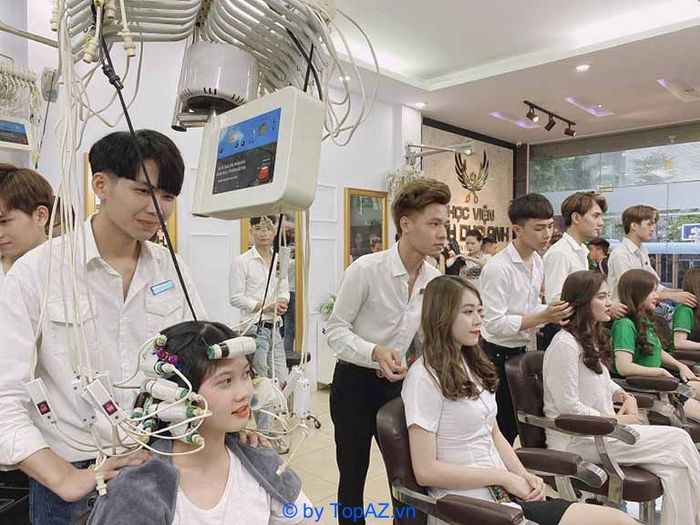 khóa học cắt tóc tại Hà Nội