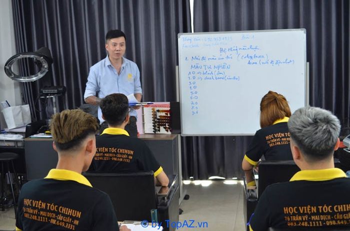 học nghề cắt tóc tại Hà Nội