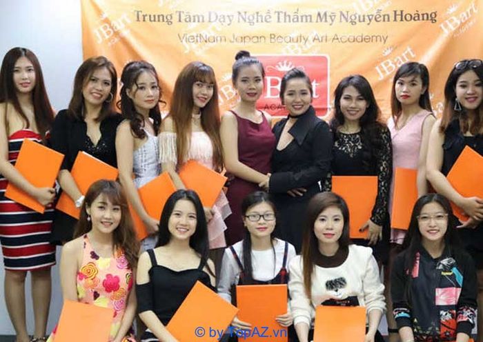 trung tâm đào tạo nghề cắt tóc TPHCM