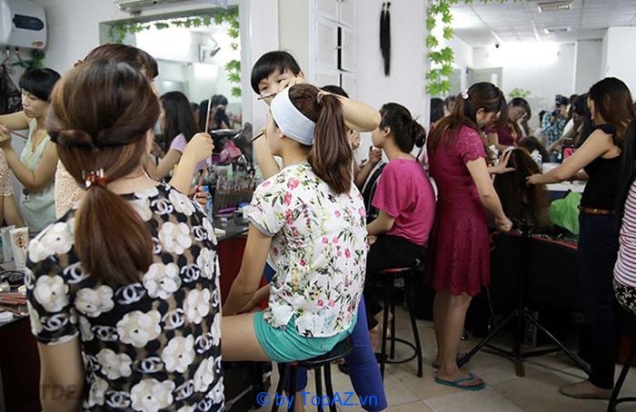 trung tâm đào tạo makeup tại Hà Nội