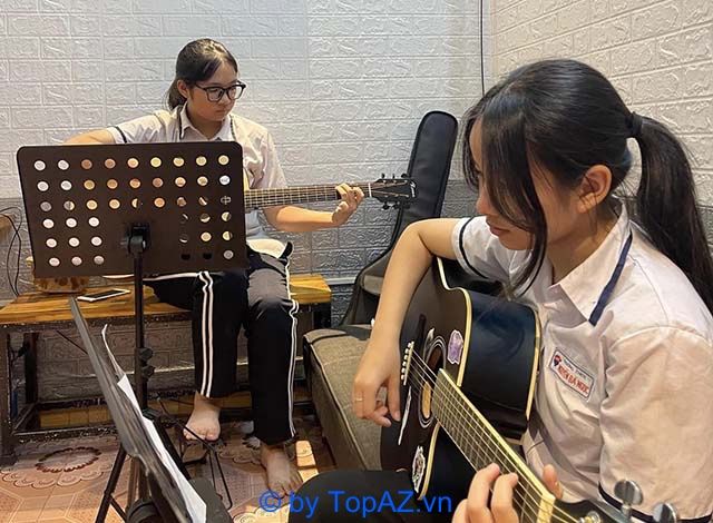 học đàn guitar tại Hải Phòng