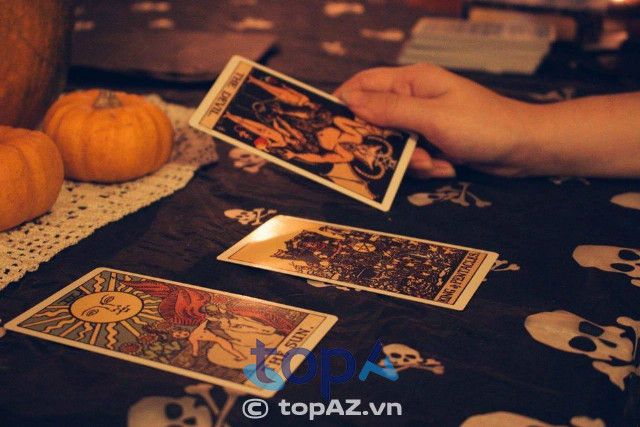 The CAT Tarot & Witchcraft Shop