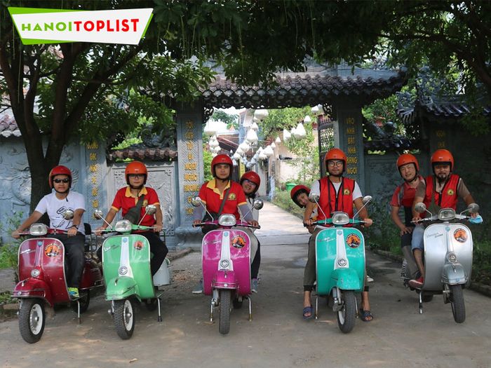 khang-vespa-tours-Mytour