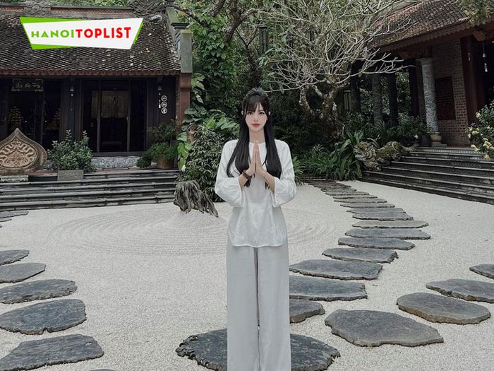 quan-ao-di-chua-do-lam-ao-lam-phat-tu-tam-an-store-Mytour