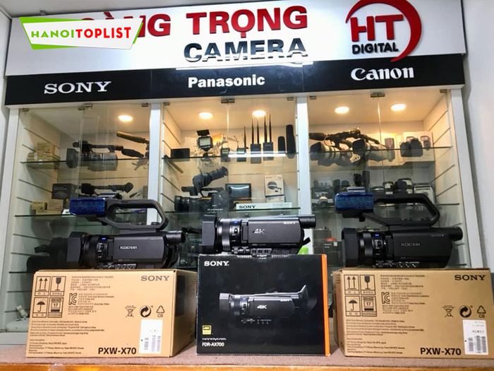 hoang-trong-camera-cung-cap-may-anh-chat-luong-tai-ha-noi-Mytour