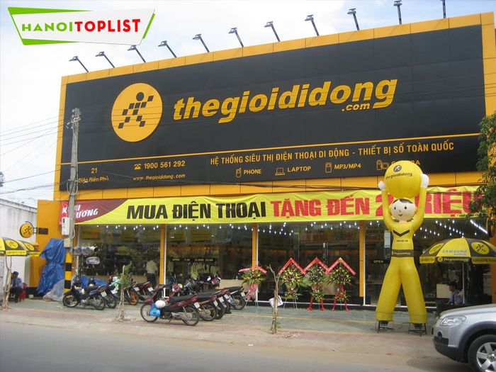 the-gioi-di-dong-cung-cap-den-chinh-hang-da-dang-Mytour