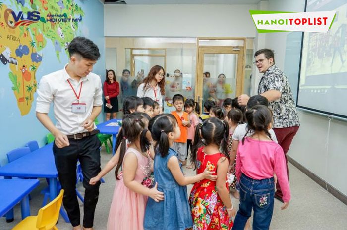 Trung tâm tiếng Anh tại Hà Nội với môi trường học tập tích cực - Mytour